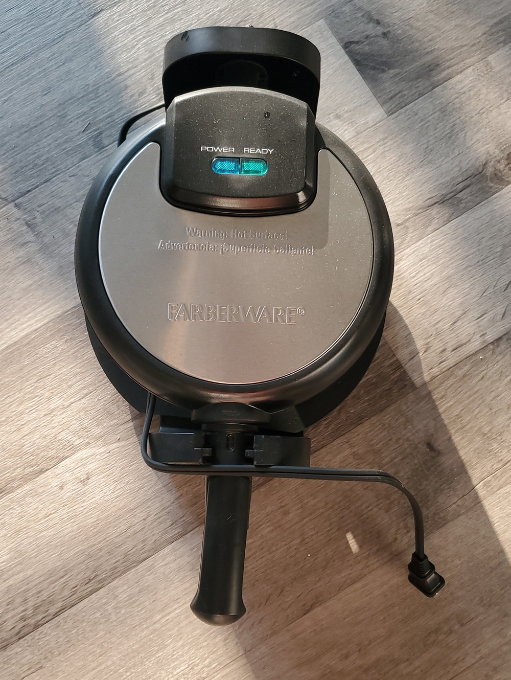 Farberware Black and Silver Round Waffle Maker